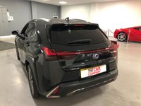 USED 2019 19 LEXUS UX 2.0 250H F SPORT 5d 108 BHP * PRIVACY  GLASS * CLIMATE CONTROL * PARKING SENSORS * 18 INCH ALLOYS * LEATHER *