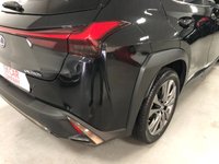 USED 2019 19 LEXUS UX 2.0 250H F SPORT 5d 108 BHP * PRIVACY  GLASS * CLIMATE CONTROL * PARKING SENSORS * 18 INCH ALLOYS * LEATHER *