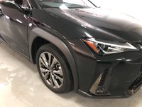 USED 2019 19 LEXUS UX 2.0 250H F SPORT 5d 108 BHP * PRIVACY  GLASS * CLIMATE CONTROL * PARKING SENSORS * 18 INCH ALLOYS * LEATHER *