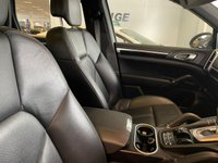 USED 2012 12 PORSCHE CAYENNE 3.0 D V6 TIPTRONIC 5d 245 BHP **1 FORMER KEEPER - LONG MOT - ALLOYS- SAT NAV-TURBO DIESEL - GREAT HISTORY-LEATHER- FINANCE AVAILABLE!!