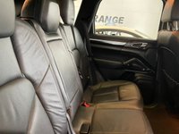 USED 2012 12 PORSCHE CAYENNE 3.0 D V6 TIPTRONIC 5d 245 BHP **1 FORMER KEEPER - LONG MOT - ALLOYS- SAT NAV-TURBO DIESEL - GREAT HISTORY-LEATHER- FINANCE AVAILABLE!!