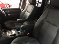 USED 2012 12 LAND ROVER DISCOVERY 3.0 4 SDV6 XS 5d 255 BHP * PRIVACY  GLASS * CLIMATE CONTROL  * NAVIGATION * 7 SEATS * PARKING SENSORS * 19 INCH ALLOY WHEELS *