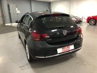 USED 2014 14 VAUXHALL ASTRA 1.6 ELITE 5d 115 BHP * PARKING SENSORS * LEATHER * 17 INCH ALLOYS * CLIMATE *