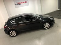 USED 2014 14 VAUXHALL ASTRA 1.6 ELITE 5d 115 BHP * PARKING SENSORS * LEATHER * 17 INCH ALLOYS * CLIMATE *