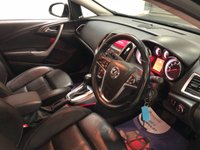 USED 2014 14 VAUXHALL ASTRA 1.6 ELITE 5d 115 BHP * PARKING SENSORS * LEATHER * 17 INCH ALLOYS * CLIMATE *