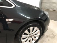 USED 2014 14 VAUXHALL ASTRA 1.6 ELITE 5d 115 BHP * PARKING SENSORS * LEATHER * 17 INCH ALLOYS * CLIMATE *