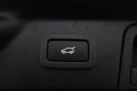 USED 2018 18 LAND ROVER RANGE ROVER VELAR 2.0 R-DYNAMIC SE 5d AUTO 238 BHP Privacy glass + Roof rails + Front and rear parking sensors + Reversing camera + Satellite navigation + Bluetooth connectivity + DAB radio + In car entertainment USB/HDMI  + Rear camera + Stop/start + Air conditioning  + Climate control DUAL + Multi function steering wheel + Cruise control + Electric door mirrors + Electric windows + Heated windscreen + Upgraded Meridian sound system + Front / Rear parking sensors + Lane assist + Auto lights / wipers + Electric folding mirrors + Front heated sea