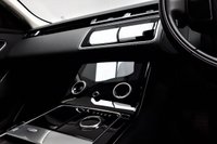 USED 2018 18 LAND ROVER RANGE ROVER VELAR 2.0 R-DYNAMIC SE 5d AUTO 238 BHP Privacy glass + Roof rails + Front and rear parking sensors + Reversing camera + Satellite navigation + Bluetooth connectivity + DAB radio + In car entertainment USB/HDMI  + Rear camera + Stop/start + Air conditioning  + Climate control DUAL + Multi function steering wheel + Cruise control + Electric door mirrors + Electric windows + Heated windscreen + Upgraded Meridian sound system + Front / Rear parking sensors + Lane assist + Auto lights / wipers + Electric folding mirrors + Front heated sea