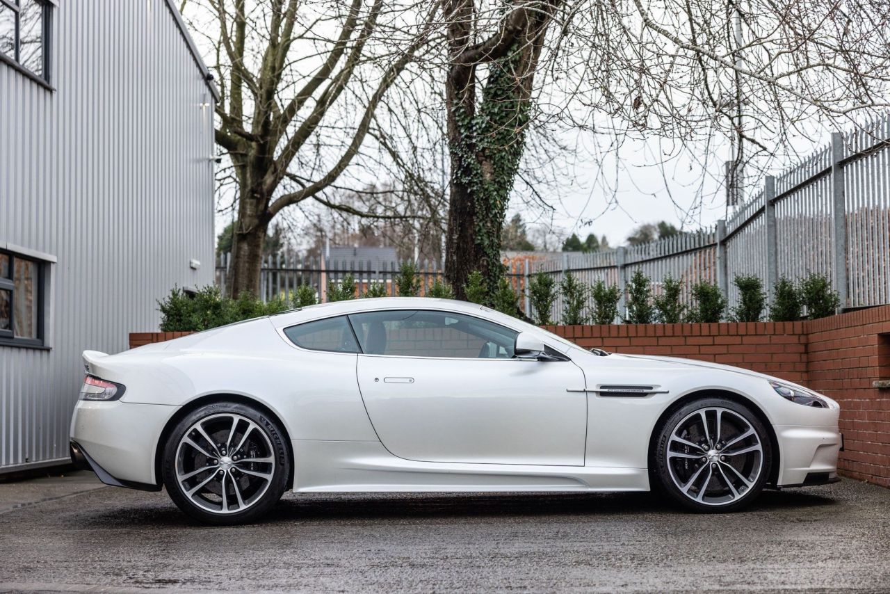 2011 D ASTON MARTIN DBS 6.0 V12 Touchtronic 2dr