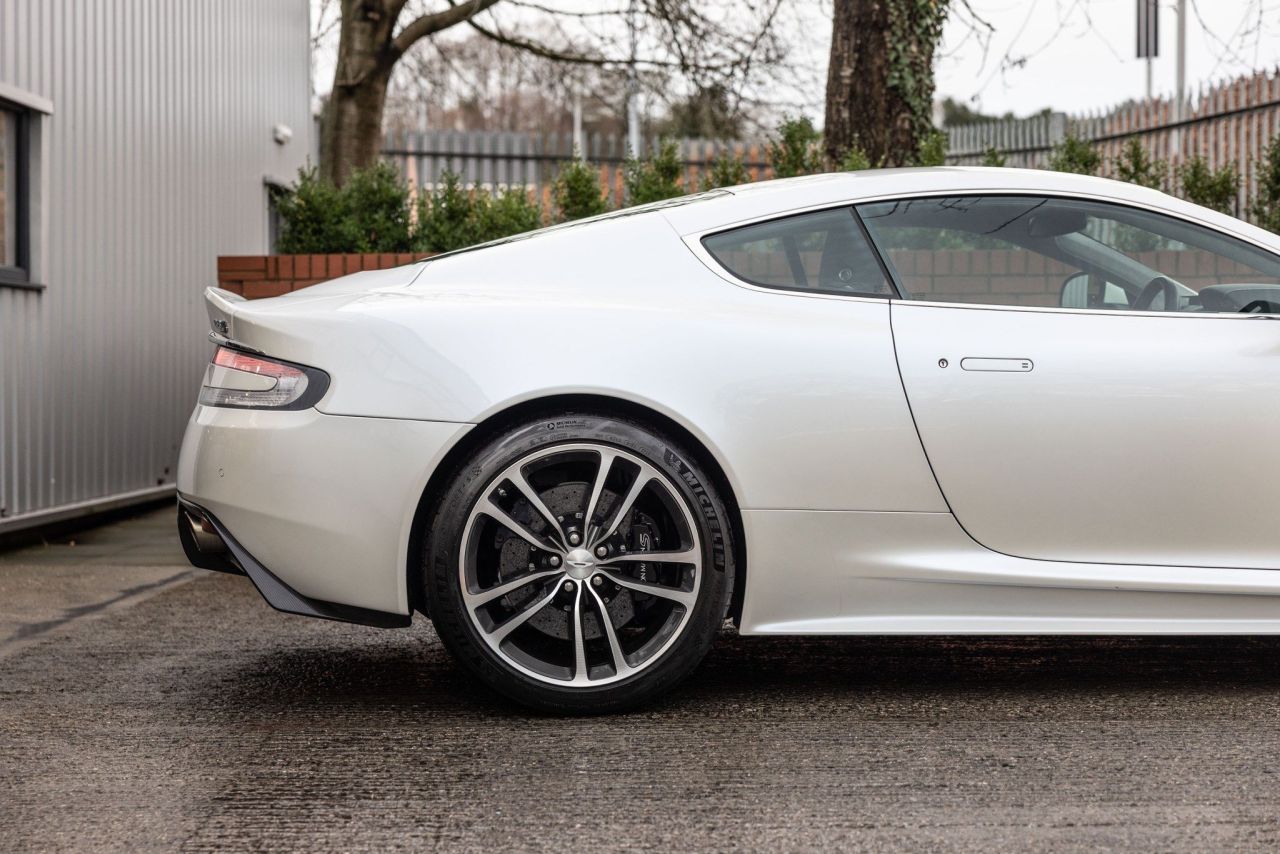 2011 D ASTON MARTIN DBS 6.0 V12 Touchtronic 2dr