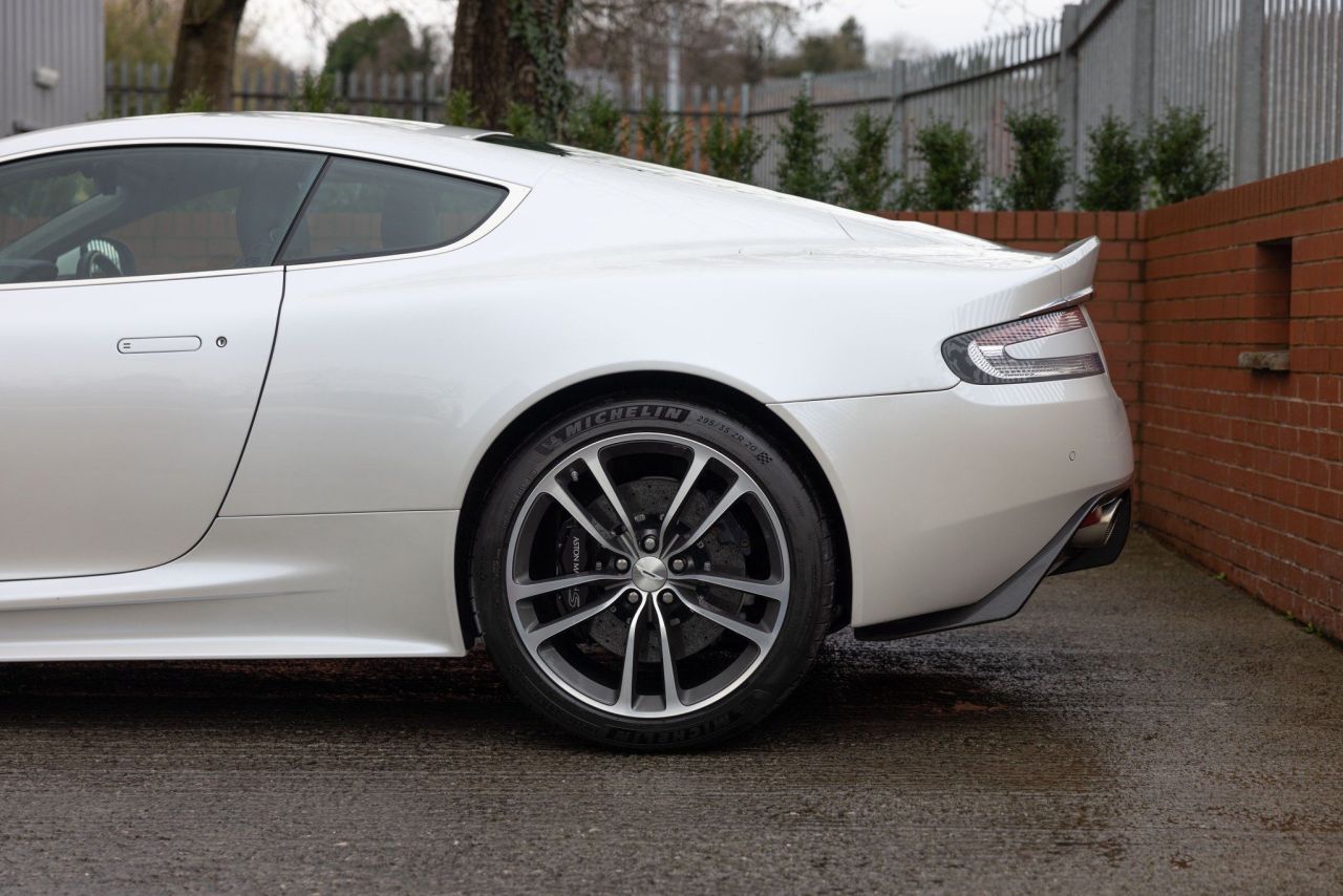 2011 D ASTON MARTIN DBS 6.0 V12 Touchtronic 2dr