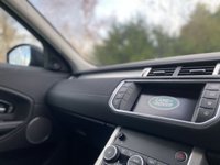 USED 2015 65 LAND ROVER RANGE ROVER EVOQUE 2.0 TD4 SE TECH 5d 177 BHP AWD AUTO Silver Roof Sat Nav 19" Alloys