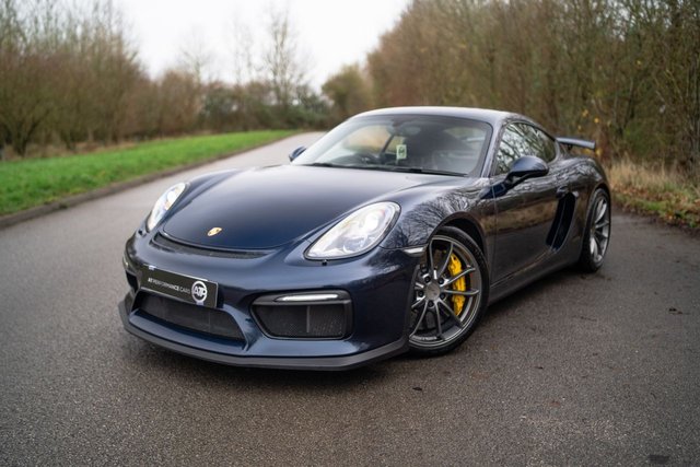 2015 T Porsche Cayman 3.8 GT4