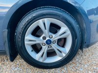USED 2012 12 FORD FOCUS 1.6 ZETEC ESTATE Estate Car with Bluetooth & Air Con with a Full Ford History