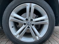 USED 2015 65 VOLKSWAGEN TIGUAN 2.0 R LINE TDI BLUEMOTION TECHNOLOGY 4MOTION 5d 148 BHP NO-NONSENSE HOME DELIVERY