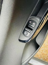 USED 2015 65 VAUXHALL CORSA 1.4 EXCITE AC AUTOMATIC Superb Modern Automatic Corsa with Apple Play