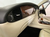 USED 2009 09 JAGUAR XJ 2.7 TDVI V6 SOVEREIGN 4d 204 BHP 1 Owner