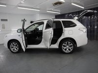 USED 2015 65 MITSUBISHI OUTLANDER 2.0 PHEV GX 3H 5d 162 BHP GREAT SPECIFICATION, LOW MILES AND MITSUBISHI SERVICE HISTORY