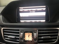 USED 2014 64 MERCEDES-BENZ E-CLASS 2.1 E300 BLUETEC HYBRID SE PREMIUM PLUS 4d 202 BHP * HYBRID * PAN ROOF * CLIMATE * NAV * LEATHER * 17 INCH ALLOYS *