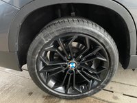 USED 2014 64 BMW X1 2.0 XDRIVE20D XLINE 5d 181 BHP +  BLACK LEATHER WITH HEATED SEATS + BLUETOOTH + FULL SERVICE HISTORY + BLACK ALLOYS+
