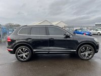 USED 2015 65 VOLKSWAGEN TOUAREG 3.0 V6 R-LINE TDI BLUEMOTION TECHNOLOGY 5d 259 BHP **1 FORMER KEEPER - FULL 1 YEARS MOT - ALLOYS- SAT NAV-TURBO DIESEL - CLIMATE CONTROL- FINANCE AVAILABLE!!