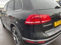 USED 2015 65 VOLKSWAGEN TOUAREG 3.0 V6 R-LINE TDI BLUEMOTION TECHNOLOGY 5d 259 BHP **1 FORMER KEEPER - FULL 1 YEARS MOT - ALLOYS- SAT NAV-TURBO DIESEL - CLIMATE CONTROL- FINANCE AVAILABLE!!