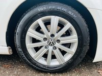 USED 2011 61 VOLKSWAGEN GOLF 1.6L S TDI BLUEMOTION 5d 103 BHP 