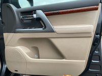 USED 2013 TOYOTA LAND CRUISER V8 4.5 D-4D V8 5d 268 BHP MEGA SPEC w/ REAR ENTERTAINMENT