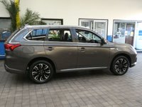 USED 2017 17 MITSUBISHI OUTLANDER 2.0 PHEV 4H 5d 200 BHP SAT NAV LEATHER SUNROOF VAT Q