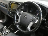 USED 2017 17 MITSUBISHI OUTLANDER 2.0 PHEV 4H 5d 200 BHP SAT NAV LEATHER SUNROOF VAT Q