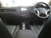 USED 2017 17 MITSUBISHI OUTLANDER 2.0 PHEV 4H 5d 200 BHP SAT NAV LEATHER SUNROOF VAT Q