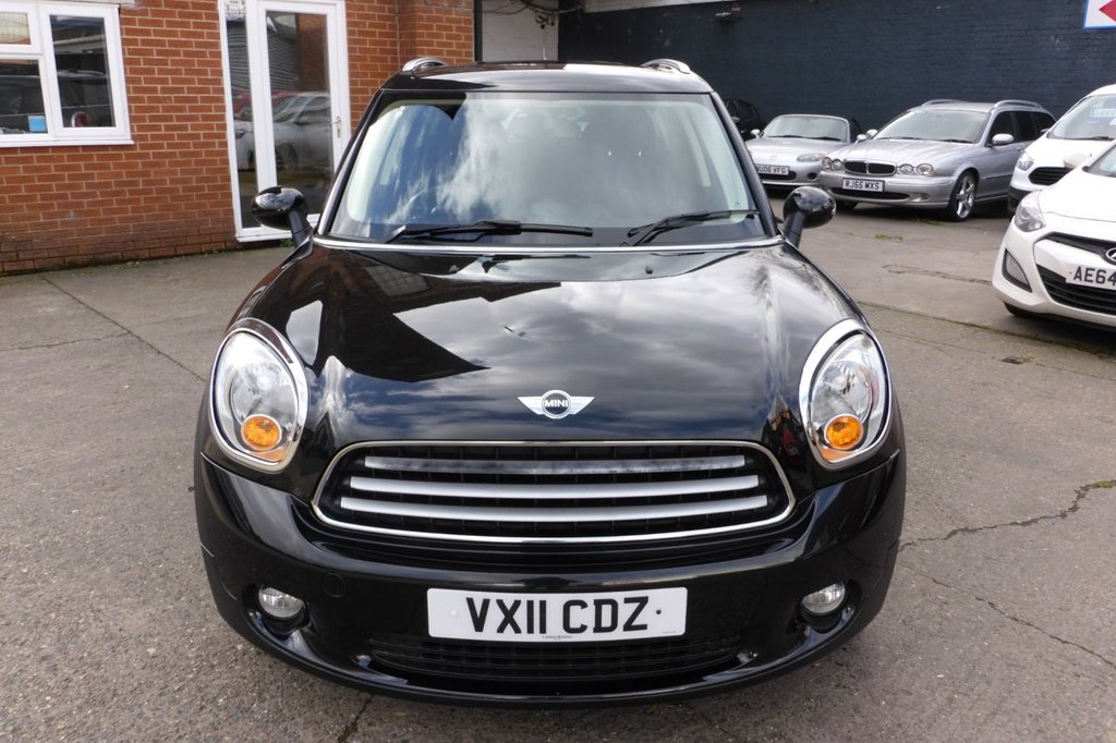 2011 MINI Countryman Cooper £9,590