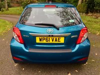USED 2011 61 TOYOTA YARIS 1.3 VVT-I T SPIRIT 5d AUTO 98 BHP ONLY 20,000 MILES//2 OWNERS//SATNAV/REAR PARK CAMERA//PANORAMIC SUNROOF//30 POUND ROAD TAX\\X9 SERVICE SAMPS 98 BHP ONLY 20,000 MILES//2 OWNERS//SATNAV/REAR PARK CAMERA//PANORAMIC SUNROOF//30 POUND ROAD TAX\/BLUETOOTH//\X9 SERVICE SAMPS