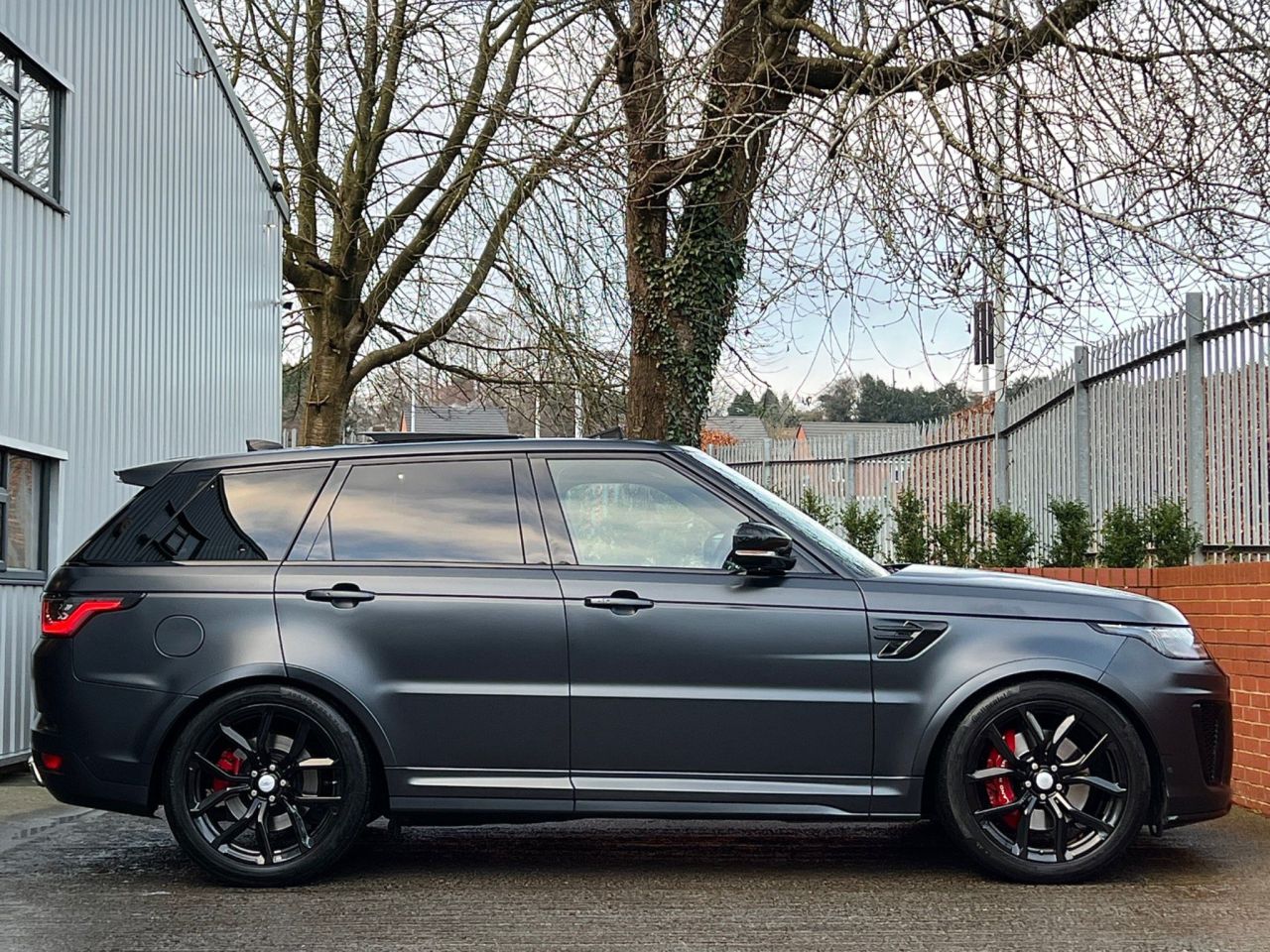 2019 69 LAND ROVER RANGE ROVER SPORT 5.0 P575 V8 SVR Auto 4WD (s/s) 5dr