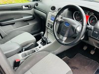 USED 2010 10 FORD FOCUS 1.8 ZETEC 5d 125 BHP SAT NAV Appearance Pack / Sat Nav / Cam chain engine!