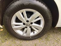 USED 2018 18 VOLKSWAGEN POLO 1.0 SE 5d 65 BHP 1 PRIVATE OWNER/ FULL VW GUILDFORD SERVICE HISTORY// BLUETOOTH//DAB RADIO//ALLOY WHEELS 1 PRIVATE OWNER/ FULL VW GUILDFORD SERVICE HISTORY// BLUETOOTH//DAB RADIO//ALLOY WHEELS