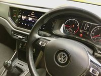 USED 2018 18 VOLKSWAGEN POLO 1.0 SE 5d 65 BHP 1 PRIVATE OWNER/ FULL VW GUILDFORD SERVICE HISTORY// BLUETOOTH//DAB RADIO//ALLOY WHEELS 1 PRIVATE OWNER/ FULL VW GUILDFORD SERVICE HISTORY// BLUETOOTH//DAB RADIO//ALLOY WHEELS