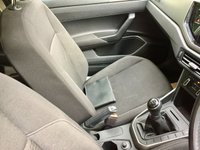 USED 2018 18 VOLKSWAGEN POLO 1.0 SE 5d 65 BHP 1 PRIVATE OWNER/ FULL VW GUILDFORD SERVICE HISTORY// BLUETOOTH//DAB RADIO//ALLOY WHEELS 1 PRIVATE OWNER/ FULL VW GUILDFORD SERVICE HISTORY// BLUETOOTH//DAB RADIO//ALLOY WHEELS