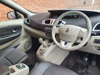 USED 2010 60 RENAULT SCENIC 1.5 PRIVILEGE TOMTOM DCI 5d 105 BHP 