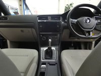 USED 2018 67 VOLKSWAGEN GOLF 1.5 SE NAVIGATION TSI EVO DSG 5d 129 BHP SAT NAV CRUISE CONTROL PARKING SENSORS