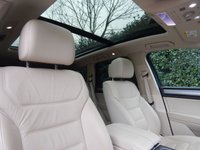 USED 2015 15 VOLKSWAGEN TOUAREG 3.0 V6 R-LINE TDI BLUEMOTION TECHNOLOGY 5d 259 BHP BIG PAN ROOF - ELECTRIC DEPLOYABLE TOW BAR - FULL VW SERVICE HISTORY - ONE OWNER FROM NEW - ELECTRIC MEMORY FRONT SEATS