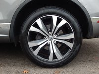 USED 2015 15 VOLKSWAGEN TOUAREG 3.0 V6 R-LINE TDI BLUEMOTION TECHNOLOGY 5d 259 BHP BIG PAN ROOF - ELECTRIC DEPLOYABLE TOW BAR - FULL VW SERVICE HISTORY - ONE OWNER FROM NEW - ELECTRIC MEMORY FRONT SEATS
