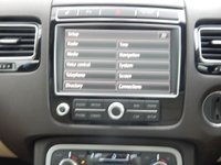 USED 2015 15 VOLKSWAGEN TOUAREG 3.0 V6 R-LINE TDI BLUEMOTION TECHNOLOGY 5d 259 BHP BIG PAN ROOF - ELECTRIC DEPLOYABLE TOW BAR - FULL VW SERVICE HISTORY - ONE OWNER FROM NEW - ELECTRIC MEMORY FRONT SEATS