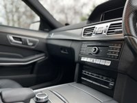 USED 2015 15 MERCEDES-BENZ E-CLASS 2.1 E220 BLUETEC AMG NIGHT ED PREMIUM PLUS 5d 174 BHP COMAND Navigation, Memory Leather