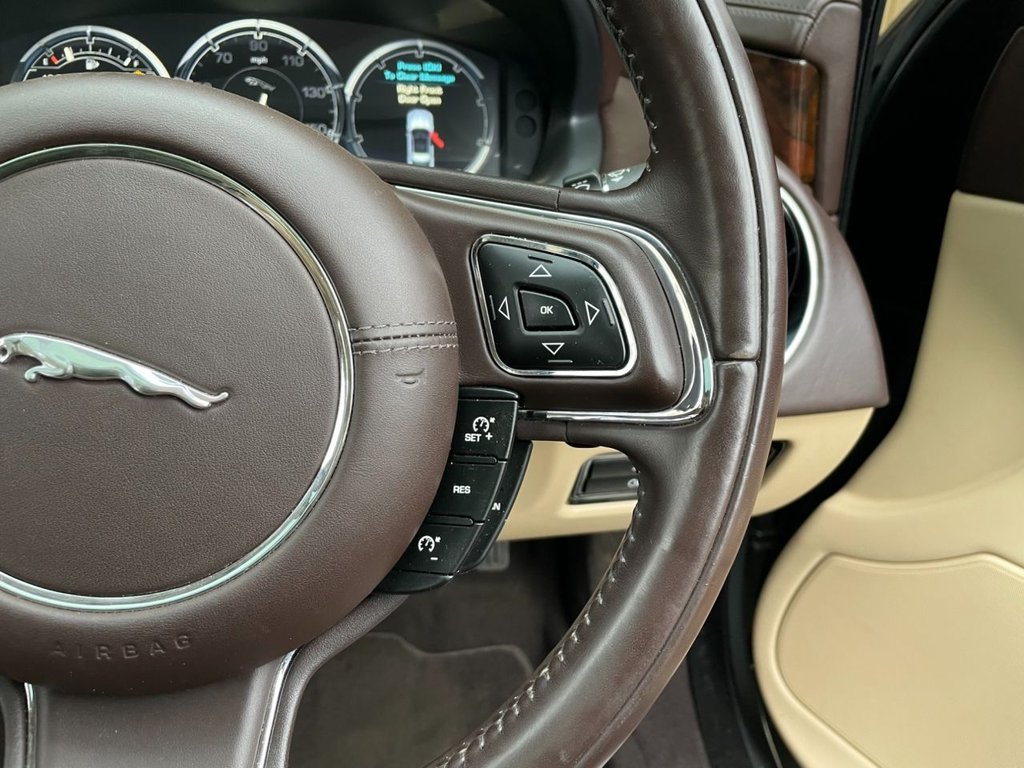USED 2011 11 JAGUAR XJ 3.0 D V6 PREMIUM LUXURY SWB 4d 275 BHP 