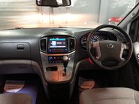 USED 2018 68 HYUNDAI i800 2.5 CRDI SE NAV 5d 168 BHP * 8 SEATS * PRIVACY GLASS * NAVIGATION * PARKING SENSORS WITH REVERSING CAMERA CAMERA *