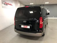 USED 2018 68 HYUNDAI i800 2.5 CRDI SE NAV 5d 168 BHP * 8 SEATS * PRIVACY GLASS * NAVIGATION * PARKING SENSORS WITH REVERSING CAMERA CAMERA *
