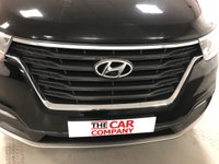 USED 2018 68 HYUNDAI i800 2.5 CRDI SE NAV 5d 168 BHP * 8 SEATS * PRIVACY GLASS * NAVIGATION * PARKING SENSORS WITH REVERSING CAMERA CAMERA *