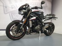 USED 2018 67 TRIUMPH STREET TRIPLE 765 RS OHLINS REAR SHOCK & QUICKSHIFTER