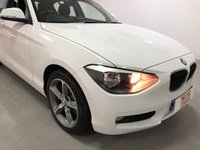 USED 2015 15 BMW 1 SERIES 2.0 120D SE 5d 181 BHP * AIR CONDITIONING * NAVIGATION * LEATHER * 17 INCH ALLOYS *